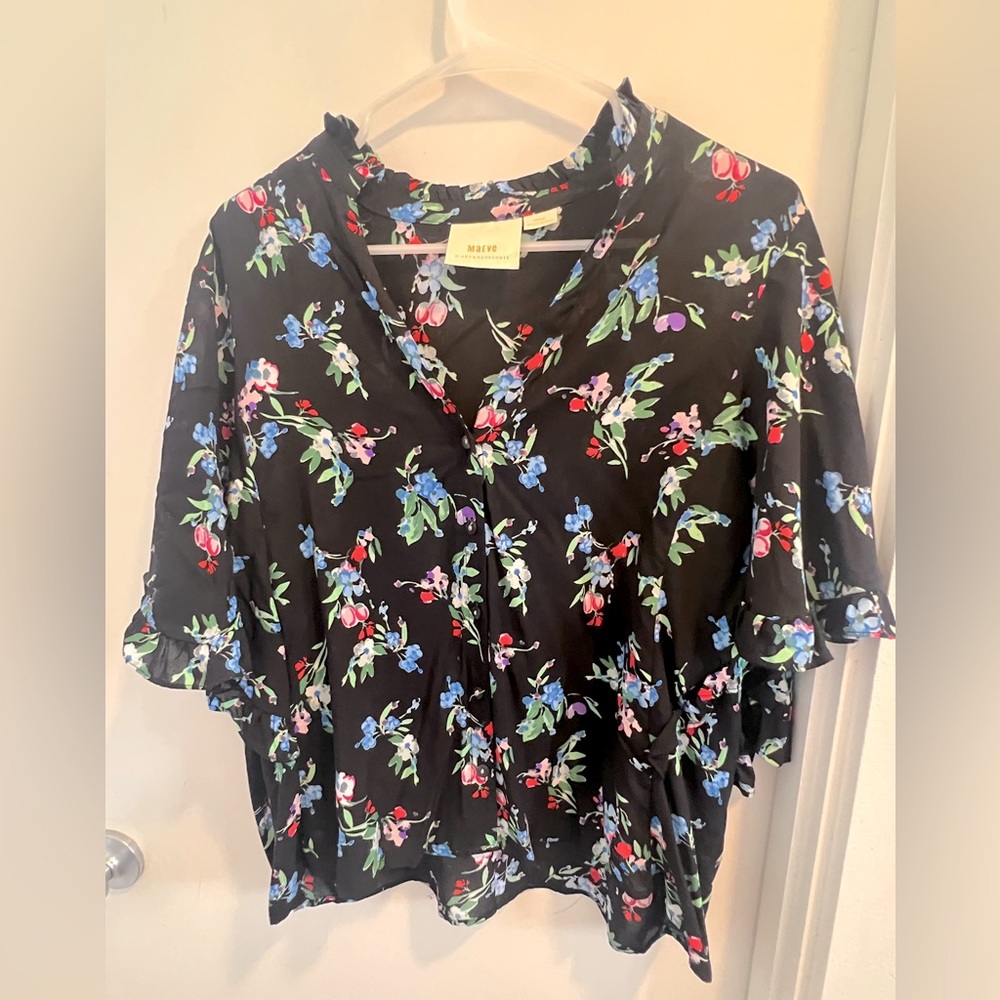 Super cute anthro button up top